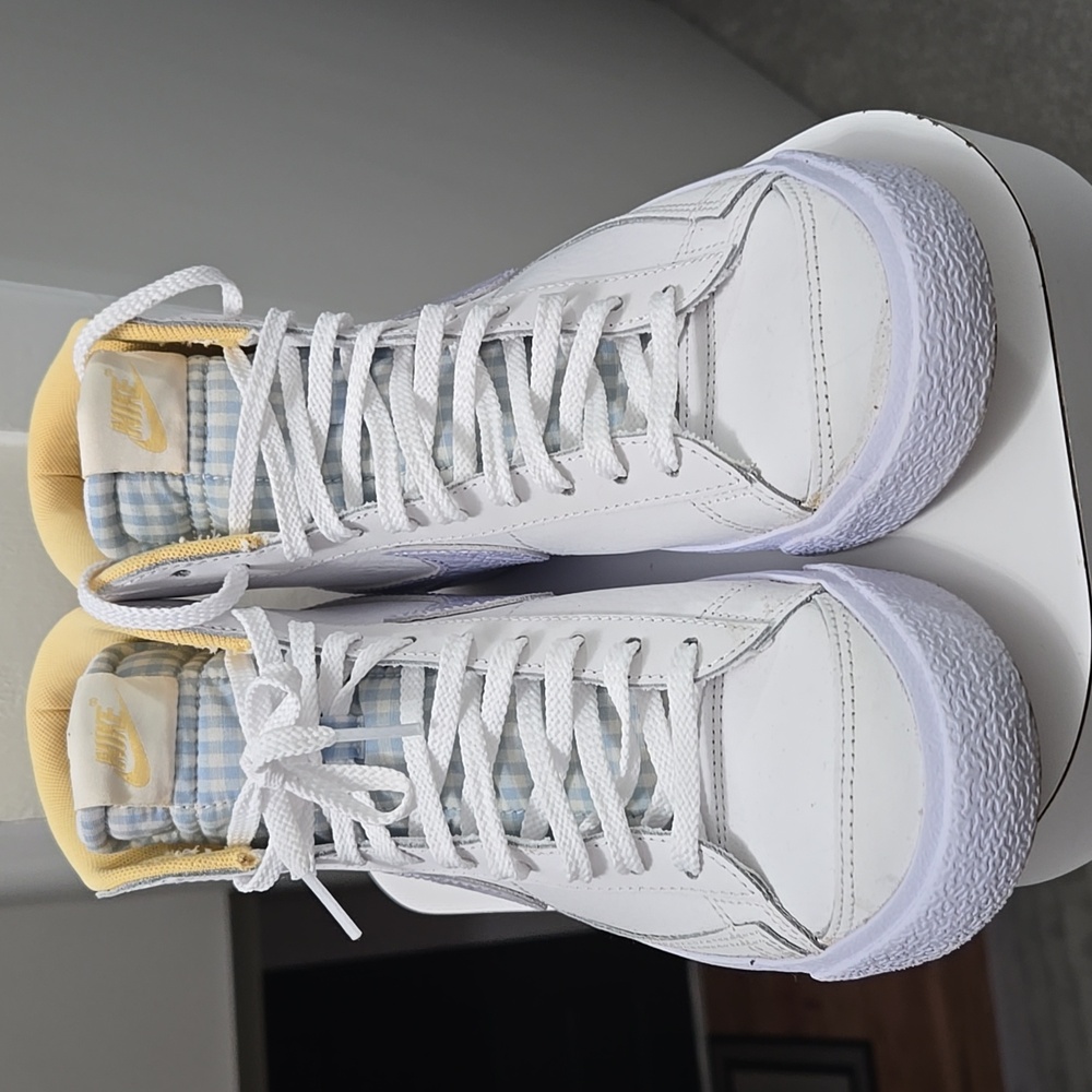 Nike Blazer Mid '77 7Y Big Kids/8.5 Women